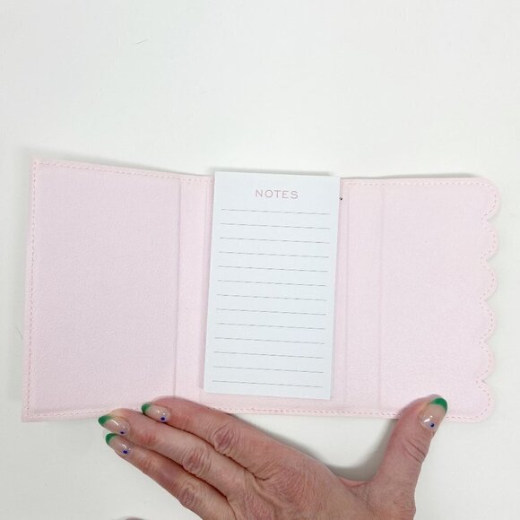 ECCOLO | Light Pink Scalloped Memo Pad Gold Detail - Picture 5 of 7